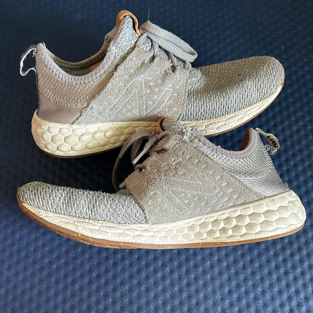 New balance women’s tennis shoes